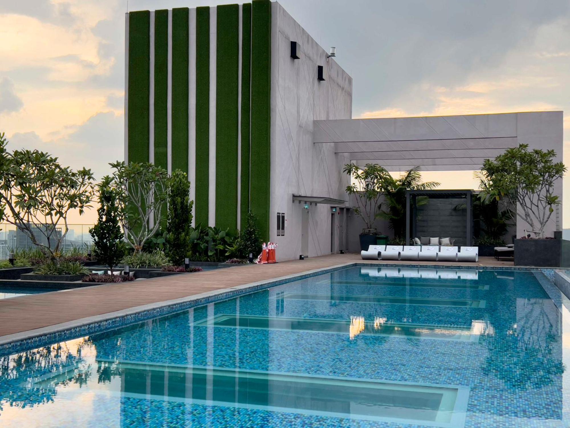 Sky Pool Suites Kl Sentral - Riveria City Kuala Lumpur Luaran gambar