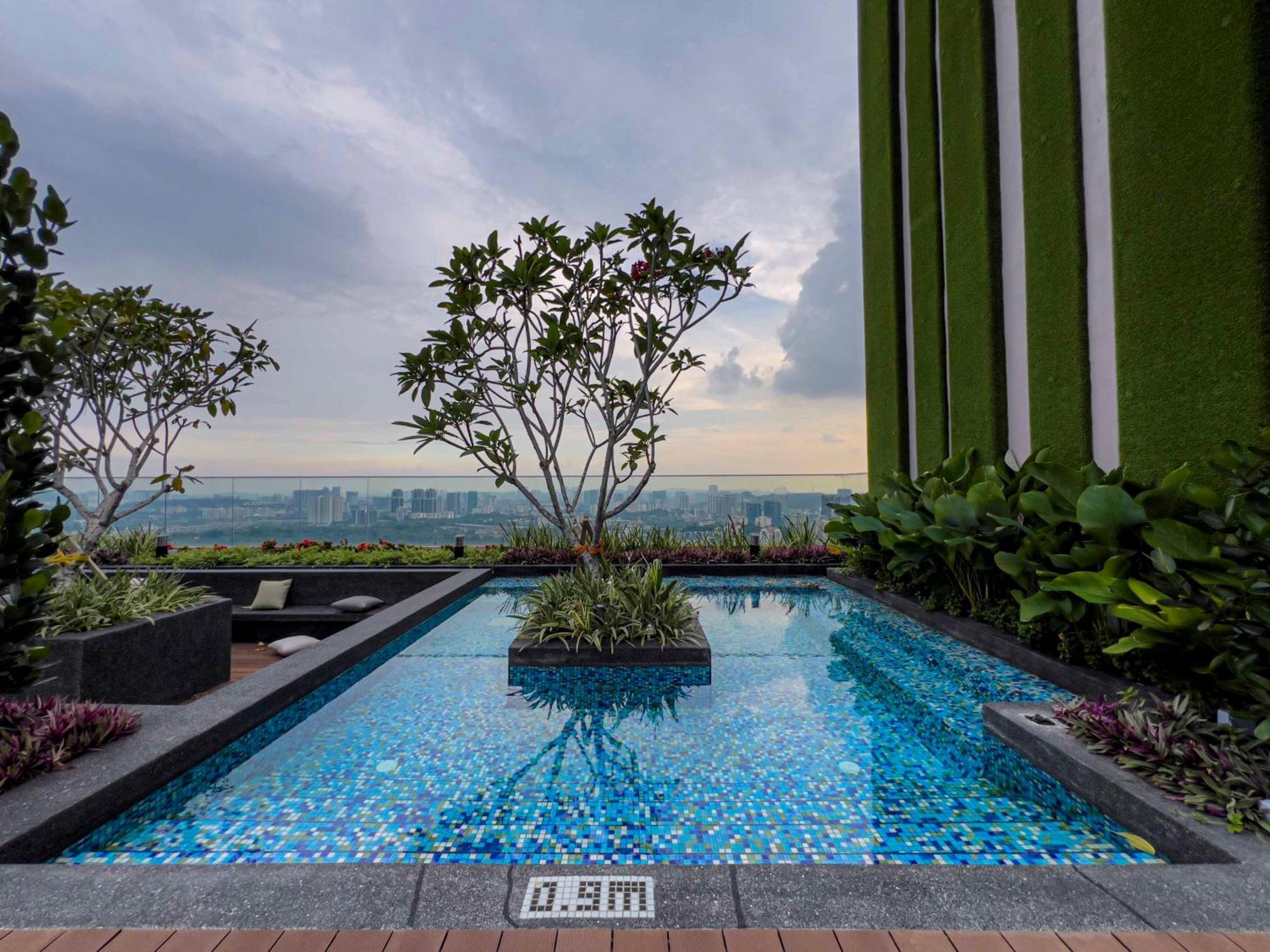 Sky Pool Suites Kl Sentral - Riveria City Kuala Lumpur Luaran gambar
