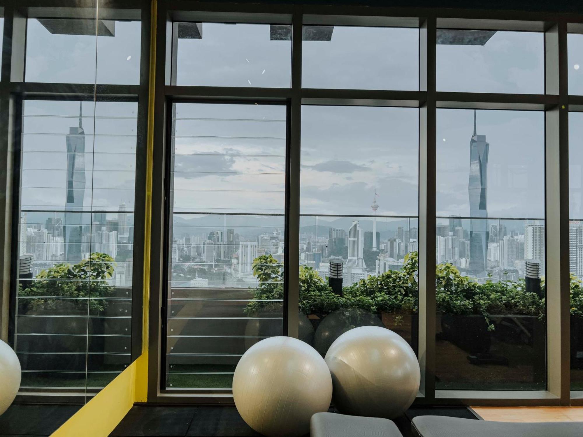 Sky Pool Suites Kl Sentral - Riveria City Kuala Lumpur Luaran gambar