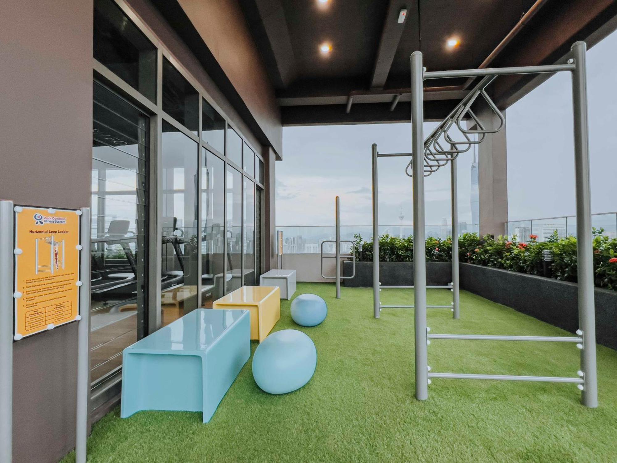 Sky Pool Suites Kl Sentral - Riveria City Kuala Lumpur Luaran gambar